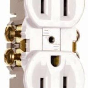 NEW Legrand-Pass & Seymour 3232WCP TradeMaster 15 Amp/125-Volt AC White